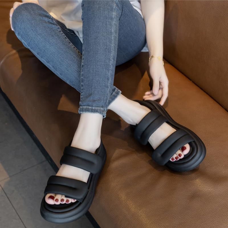 Women's sandals, fashionable and comfortable thick-soled sandals, suitable for outdoor activities such as at the beach.3