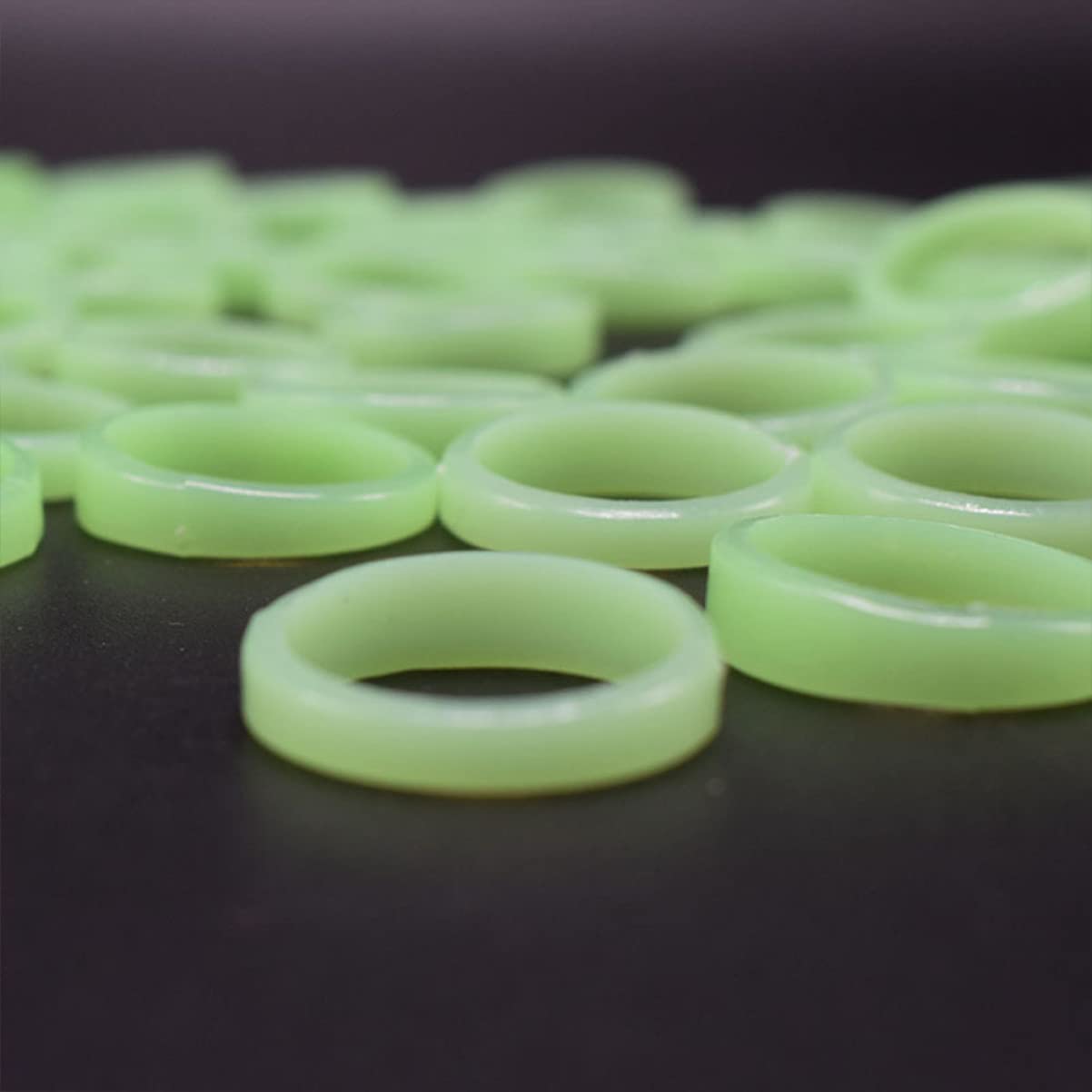 COSMEVIVI 3sets Glowing Ring Set Decoration Lightweight Resin Material Comfortable for All Party Supplies 100pcs*3