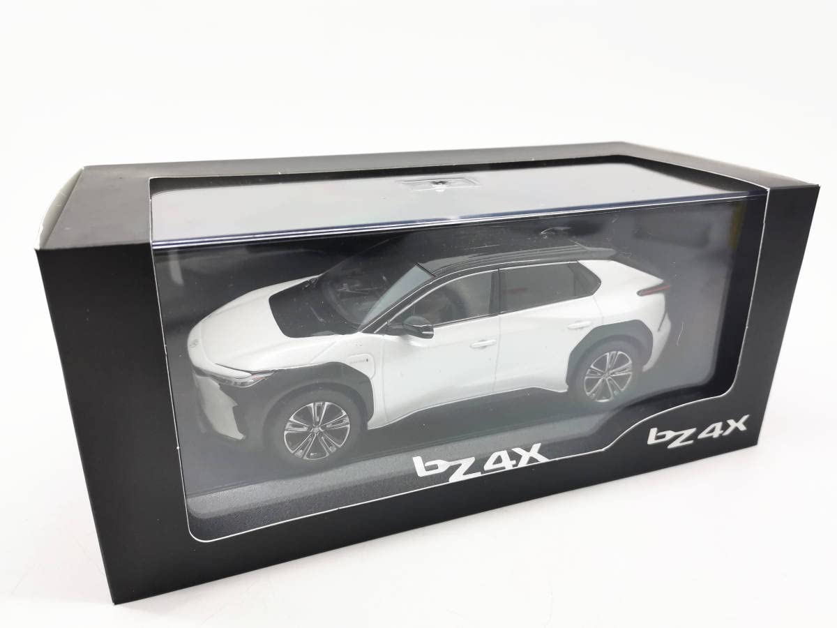 Amazon | 1/30 トヨタ bZ4X ブラックxプラチナホワイトパール