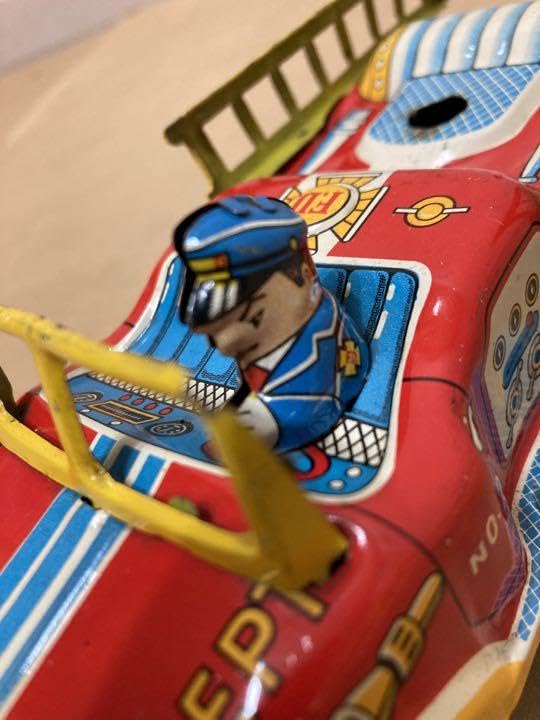 ブリキのおもちゃ（消防車　はしご車） fit=scale-down,w=1200