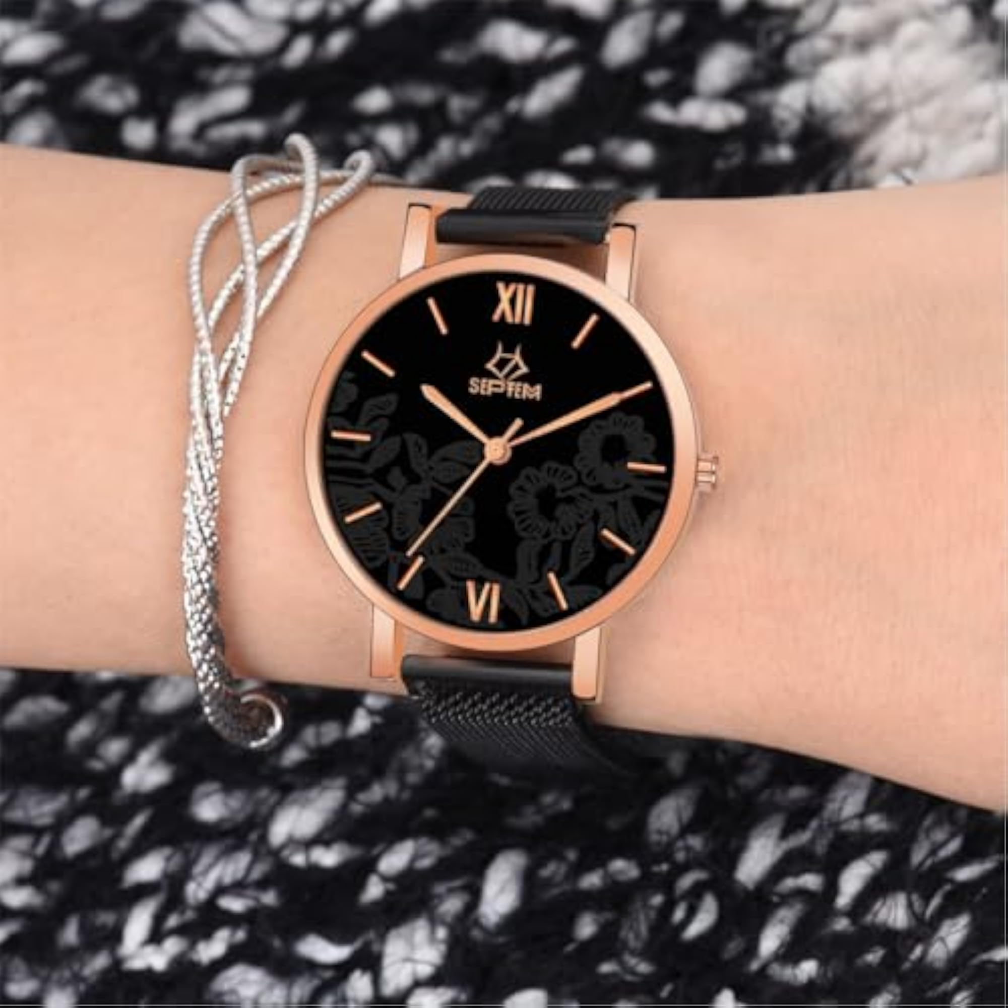 Girls' Black & Peach Magnet Belt Designer Analog Watch