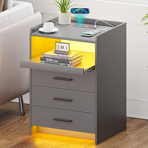 Gurexl LED comodino con stazione di ricarica，cassettiera camera con sensore del corpo umano e 24 RGB leggero ，comodini moderni da letto legno da letto con 3 cassetti per Camera，Grigio