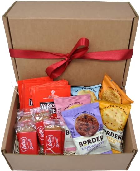 Border Biscuits Gift Set with Tea Bags and Lotus Biscoff Biscuits