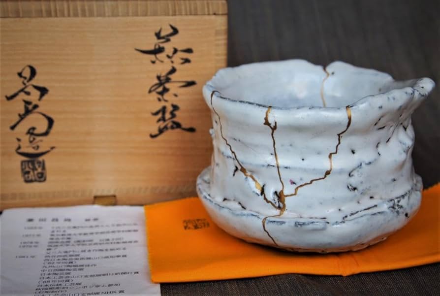 希少作★兼田昌尚★萩茶碗【銘：やぶれかぶれ】★共箱・金継 Amazon.co.jp: 作兼田昌尚萩茶碗銘：やぶれかぶれ共箱・金継