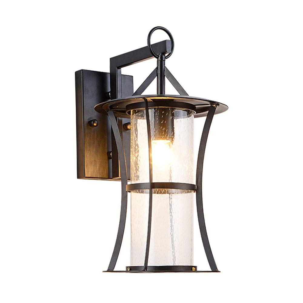 Applique murale IP54 en fer forgé : luminaire extérieur vintage pour jardin et terrasse.