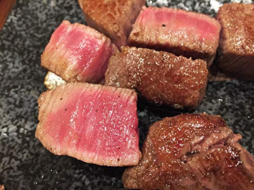 【米沢牛卸 肉の上杉】米沢牛 A5 赤身 角切り ステーキ 300g / サイコロ 焼肉 国産牛 黒毛和牛 贈り物 贈答品 お祝い BBQ バーベキュー ギフト お肉 牛肉 高級肉 お取り寄せグルメ 和牛 牛 カット プレゼント 内祝のサムネイル