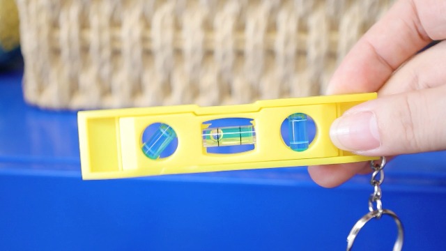 Niveau à Bulle Magnétique MYLERCT - Mini 3 Directions Avec Porte-Clés - 95mm