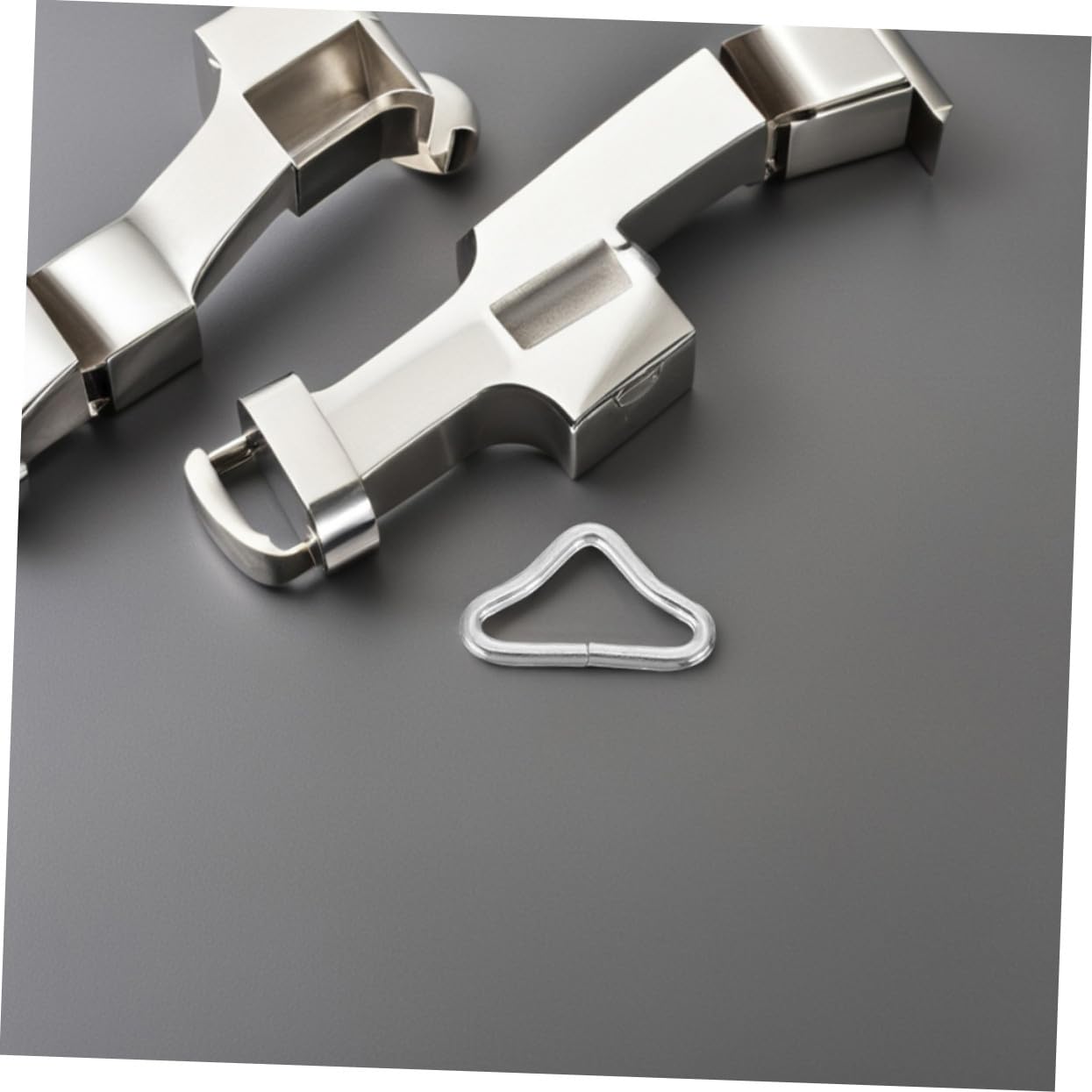 Toyvian 70piezas Hebilla De Resorte para Trampolín Anillos De Conexión Triangulares para Reparación De Cama Elástica Accesorios De Repuesto para Superficie De Colchoneta Salto