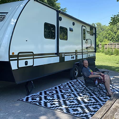 URBEST Outdoor Camping Mats Rugs Reversible Waterproof RV Deck Porch Plastic Rugs Black-White 9x12 Feet