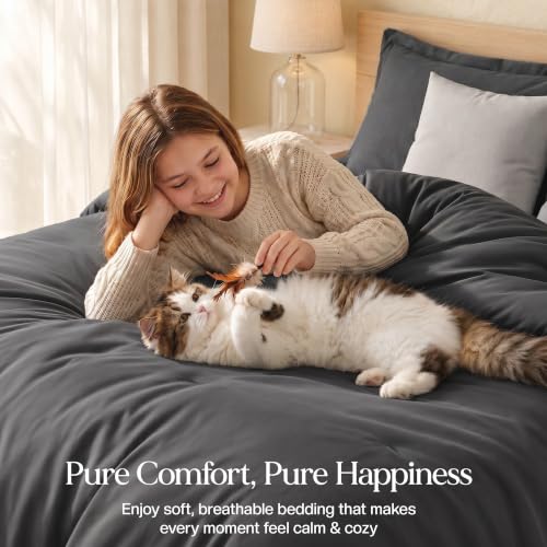 Image of Utopia Bedding 3 Pc Queen Comforter Set, All Season Bedding, Grey | Bedding Set Includes Comforter (88x88) Inches, 2 Shams (20x26) Inches. Soft Microfiber Down Alternative, Machine Washable.