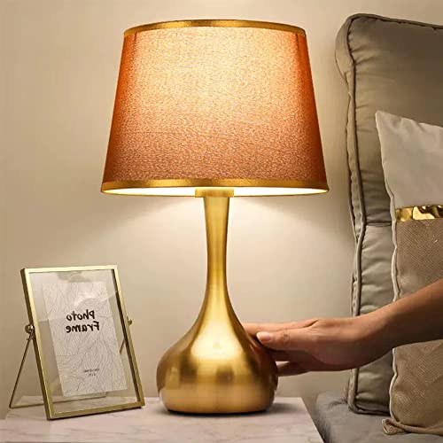 Lampada da Tavolo Oro in Metallo Satinato e Paralume in Tessuto Bianco Luce con Attacco E27 e Paralume in Stoffa Dorata Lampada da Comodino E27 Lampada da Scrivania Soggiorno Camera da Letto (Rosso)
