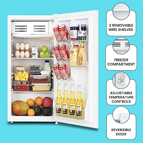 Total Chef Koolatron 3.1 Cu Ft Compact Fridge + 700W Microwave Combo: Includes White Flat Back Fridge/Freezer + Total Chef 0.7 Cu Ft Stainless Steel Touch Control Microwave thumb #4