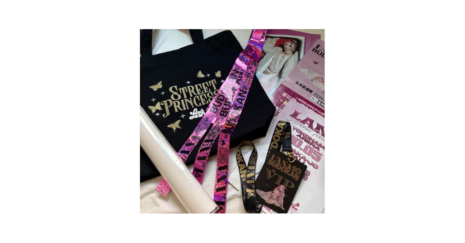 LANA VIP特典！！！ 新品 VIP特典】 LANA ARENA TOUR ＋銀テ - メルカリ