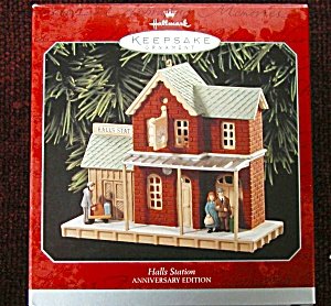 Hallmark 1998 Halls Station Nostalgic Houses and Shops Keepsake Ornament