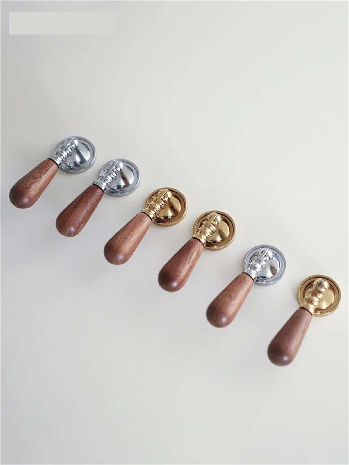 Boutons et poignées de porte d'armoire dorés pour meuble de cuisine