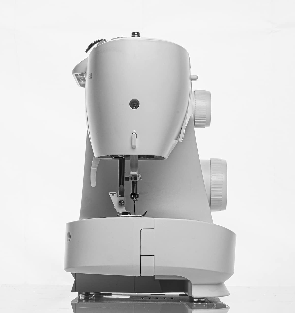 Singer Sewing Machine white (M2605)