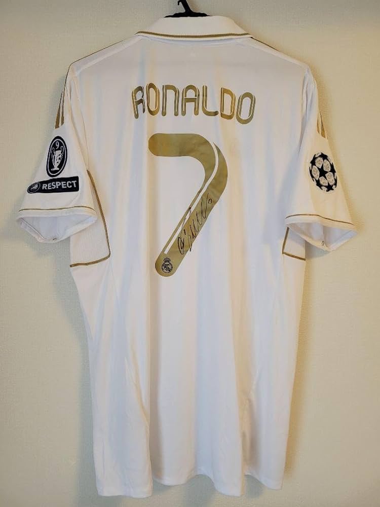 クリスティアーノ ロナウド レアルマドリード サイン ユニフォーム