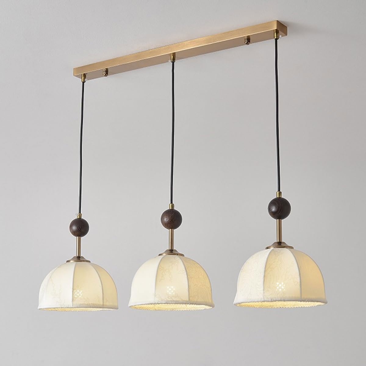 Plafonnier suspendu en tissu chaleureux lustre bois 3 lumières pour cuisine zen