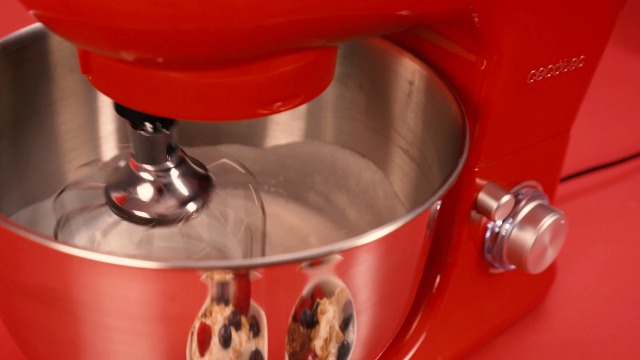 Cecotec Küchenmaschine Cecomixer Merengue 5L 1200 Schwarz. 1200 W, 6 Stufen, 5 Funktionen, Planetenbewegung, elegantes Design, 5 Liter Edelstahl Schüssel und Zubehör zum Schlagen und Kneten