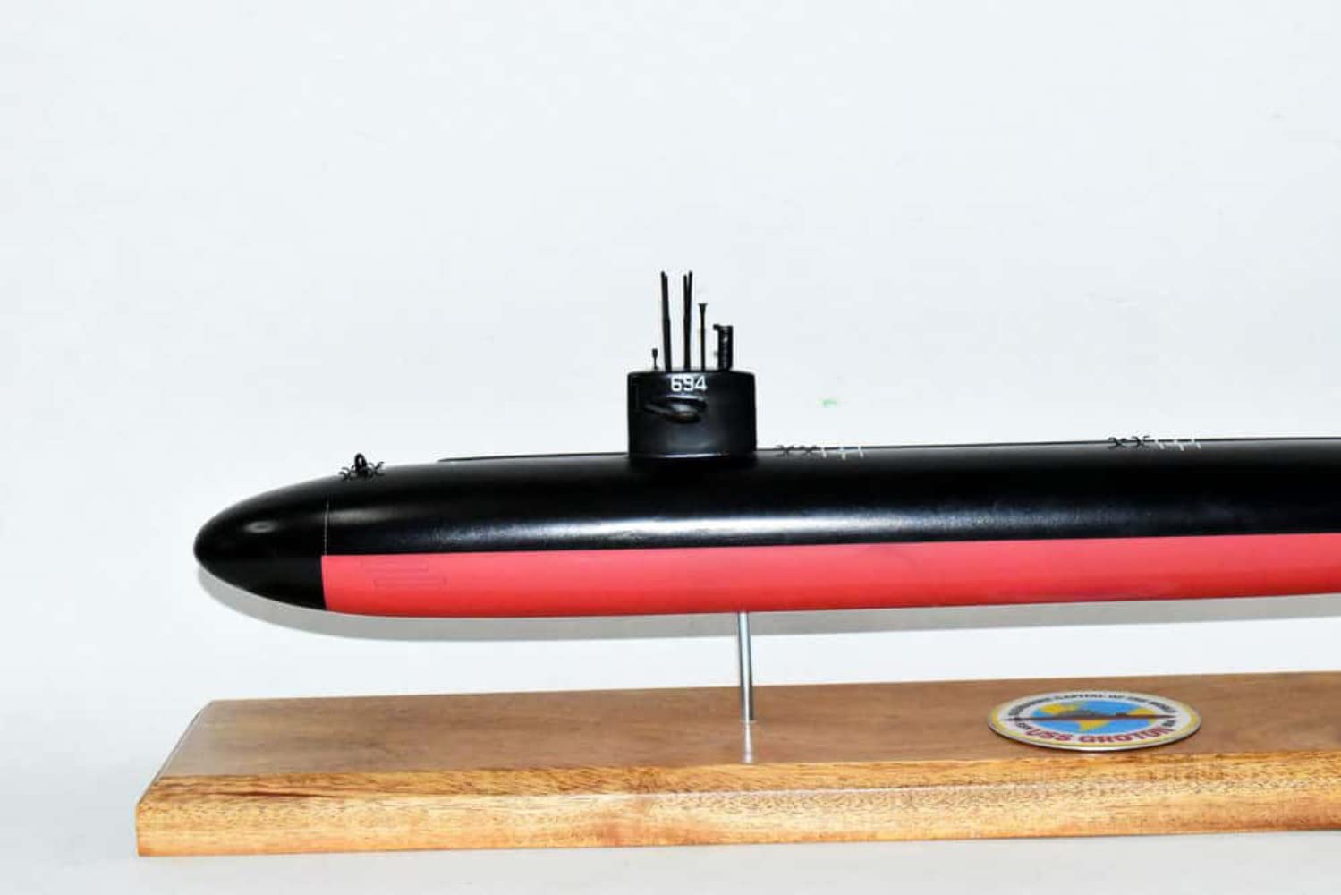 Academy USS BB-63 Battleship 1/400th Scale