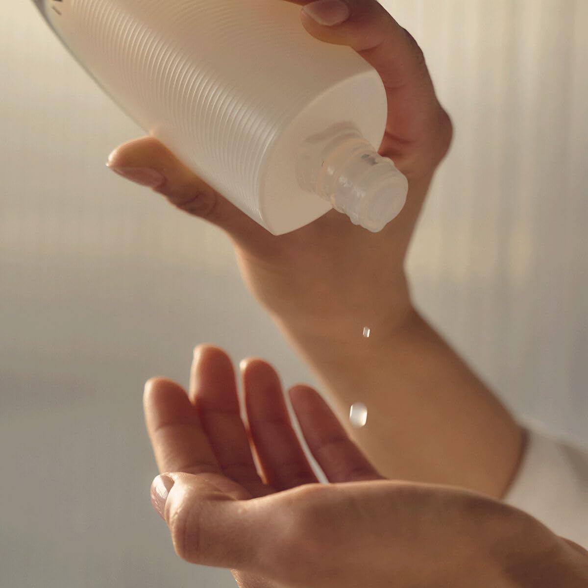 Absolute Silk Micro Essence-In-Lotion, 125 ml