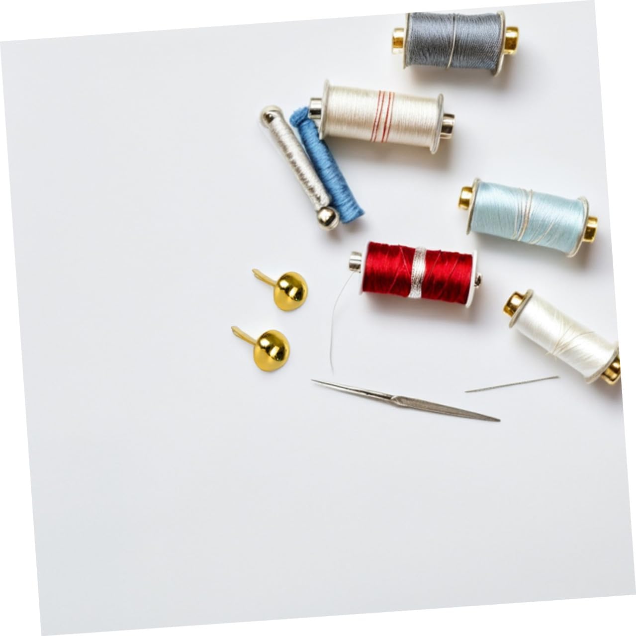 TABLETREANDS 300pcs Round Metal Paper Brads Fasteners for Crafts and School Art Projects, Gold Iron Scrapbooking Pins for DIY Paper Craft Supplies
