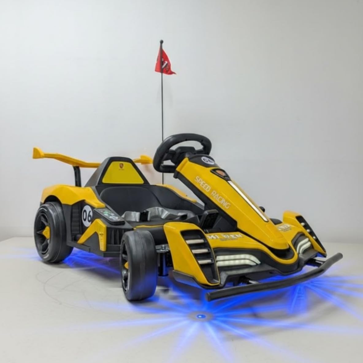 WITIT Auto ELETTRICA Radiocomandata Macchina F1 Formula Uno Go-Kart per Bambino Bambina Bambini KDC-309 24V 8Ah Grigia, Blu e Gialla 2 motori, bluetooth, USB, LED, carico massimo 50 Kg (GIALLA)