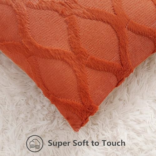 decorUhome Fall Throw Pillow Covers 18x18 Inch Set of 2, Soft Plush Faux Fur Wool Rust Couch Pillow Covers, Decorative Neutral Pillow Cases for Bed Sofa Living Room Home Decor