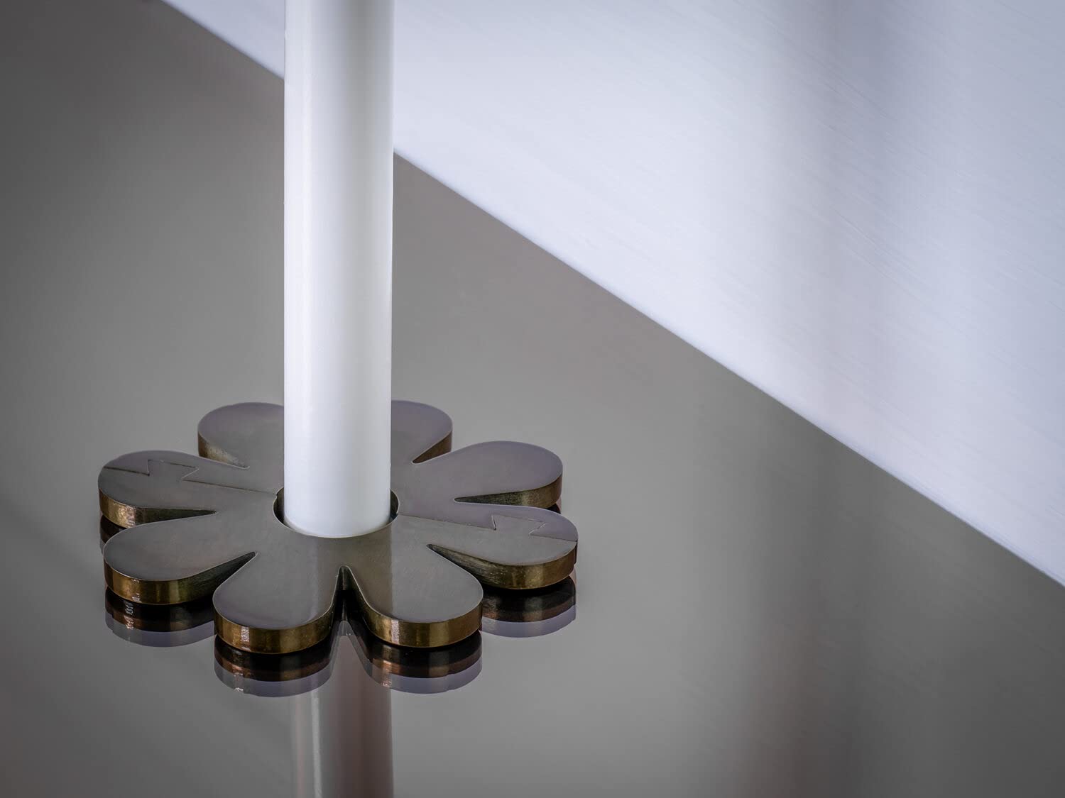 Stairrods Bronze Flos Pipe Cover (Bronze)