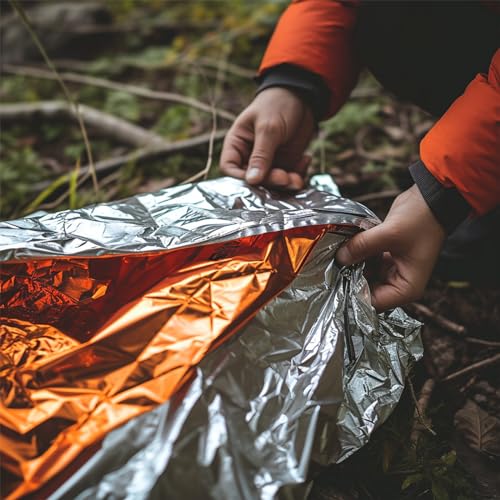 Survival-Blanket-Emergency-Mylar-Thermal-Blankets-Portable-space-blankets-survival-camping-emergency-blankets-suitability-for-camping-Bug-Out-Bag-survival-hiking-Orange-Green