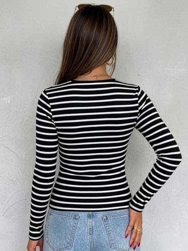 Image of Aahwan Women Cotton Blend Solid V-Neck Full Sleeves Fitted Tee Top