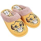 Increíble par de zapatillas con diseño de The Lion King Simba