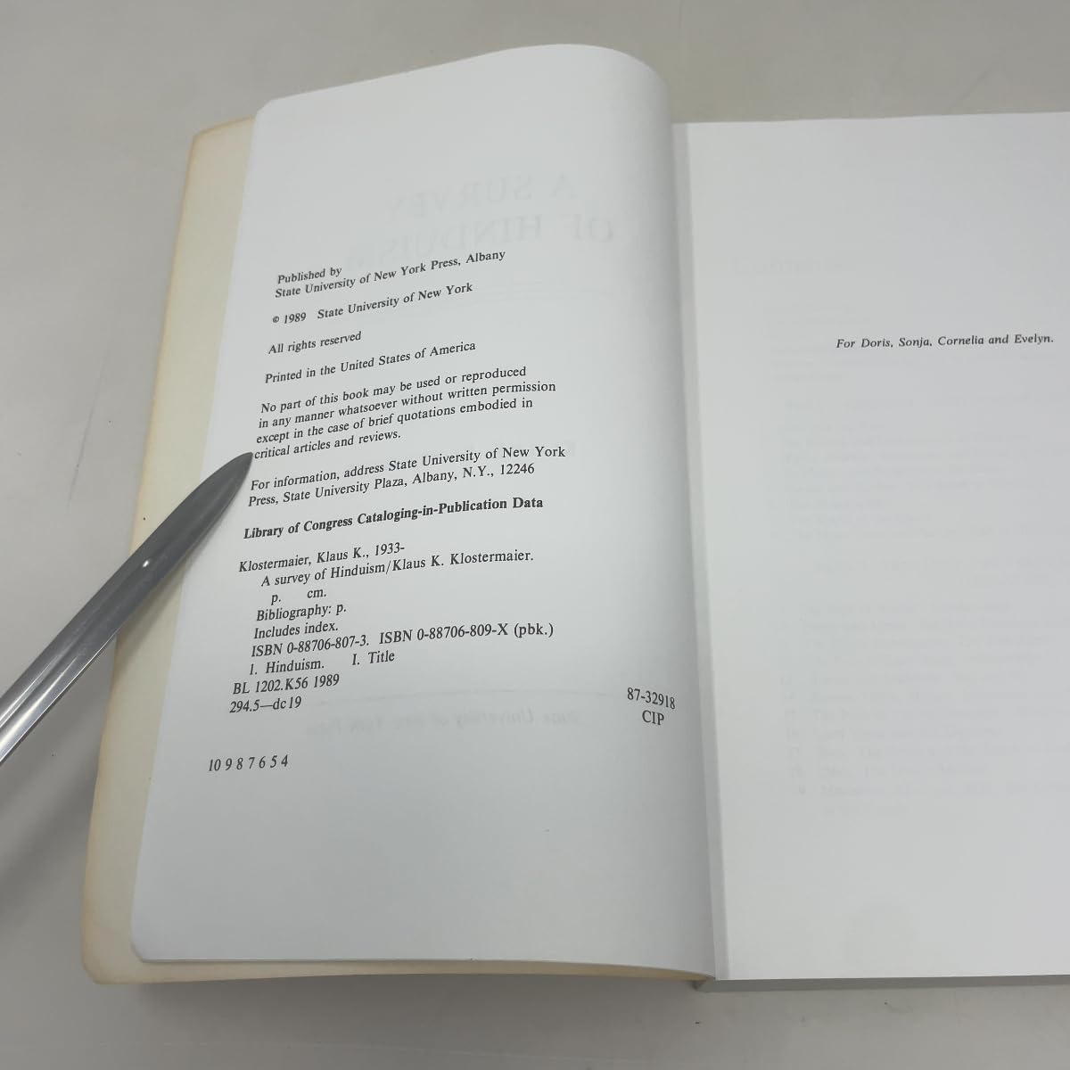 Survey of Hinduism, A: First Edition