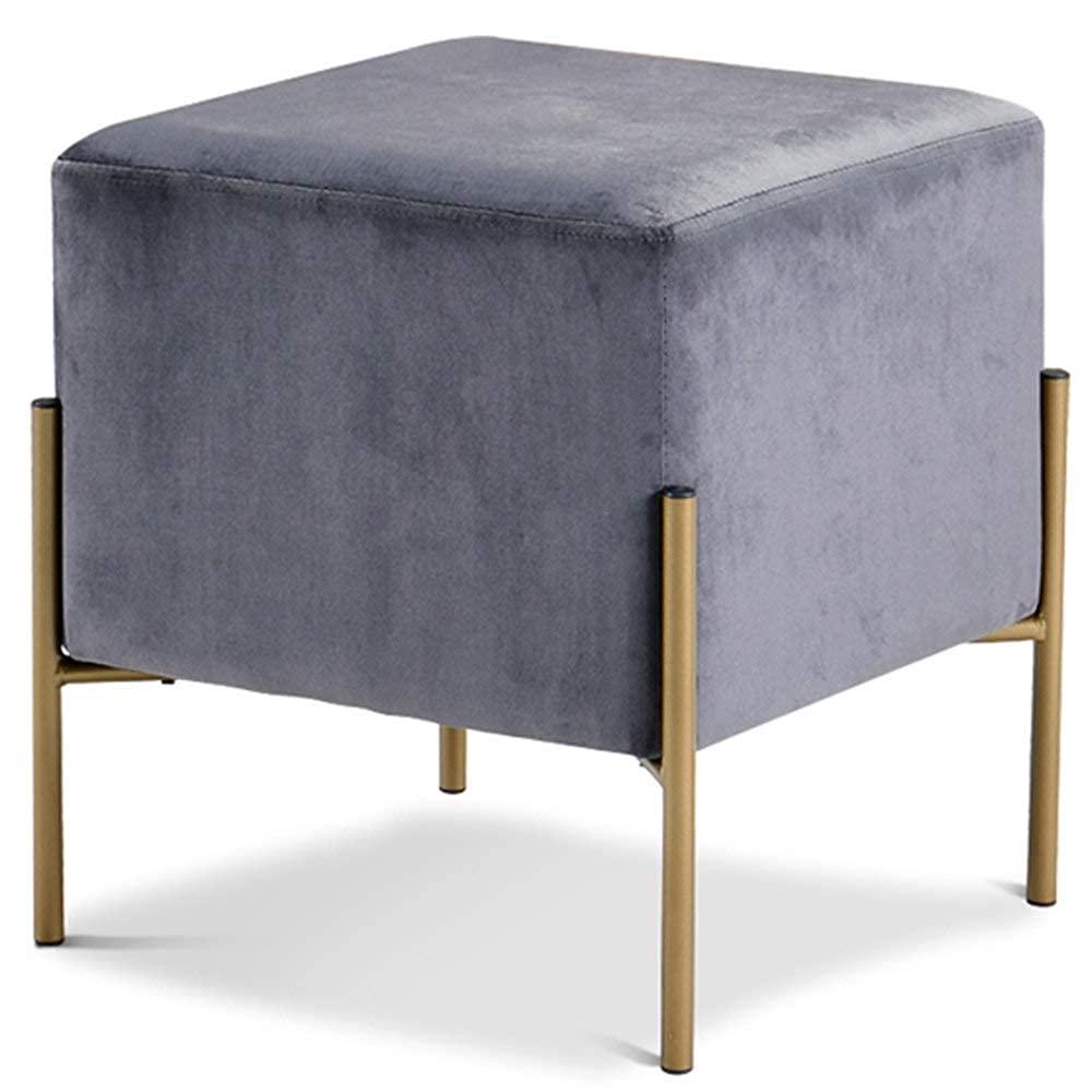 Repose-pieds et poufs carrés en velours gris pour salon moderne