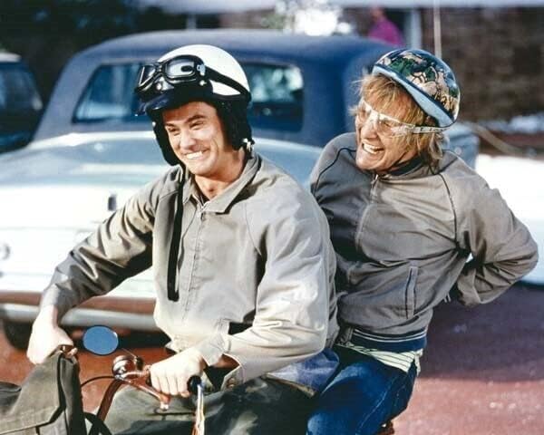 Dumb and Dumber 1994 Jim Carrey Jeff Daniels on bicycle 8x10 inch photo