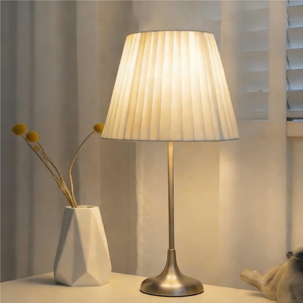 Lampada da tavolo moderna, luce dimmerabile sul comodino della | Stile moderno, paralume in tessuto, USB, controllo tramite pulsanti, luce della camera da letto