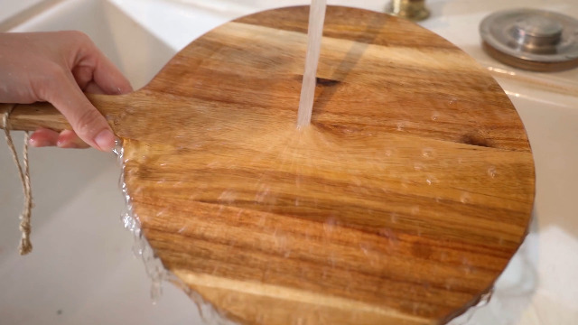 Set de 12 tablas de cortar redondas de madera con mango miniatura 7