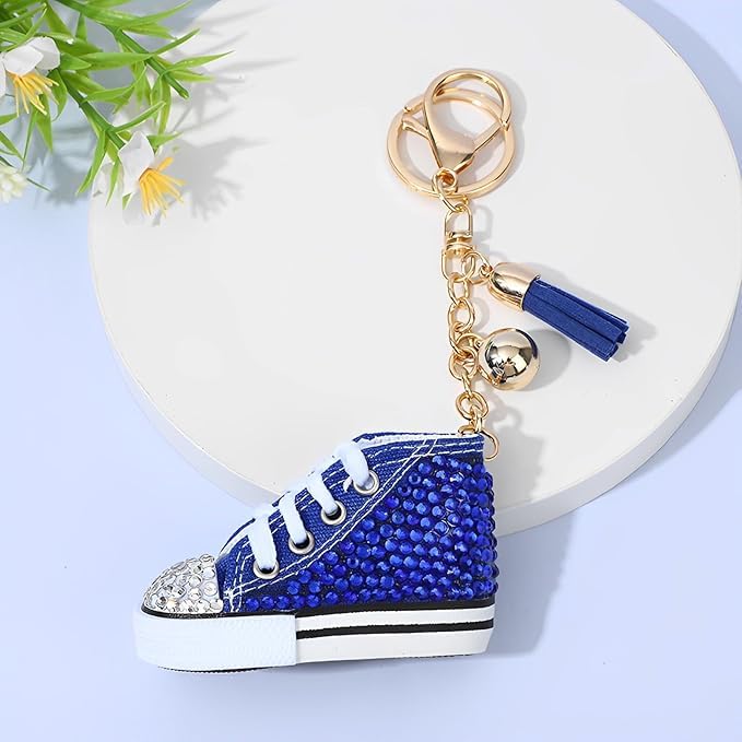 Halsey Cute Silicone 3D Key Chain with Strap Charm & Metal Hook, Key Rings Gift for Kids, Girls, Boys, Men & Women 3 51jeQSXOvFL