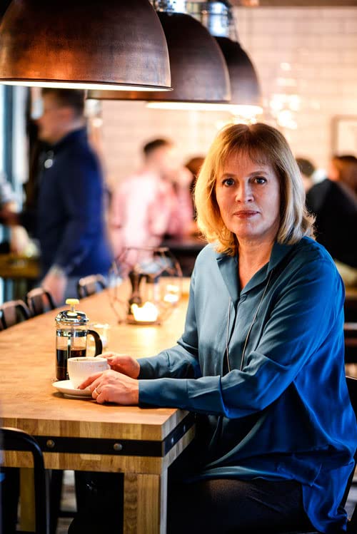 Shadow of Fog Island: From the international bestselling author comes the most chilling psychological thriller set in a deadly cult (Fog Island Trilogy) (Book 2) - Image 6