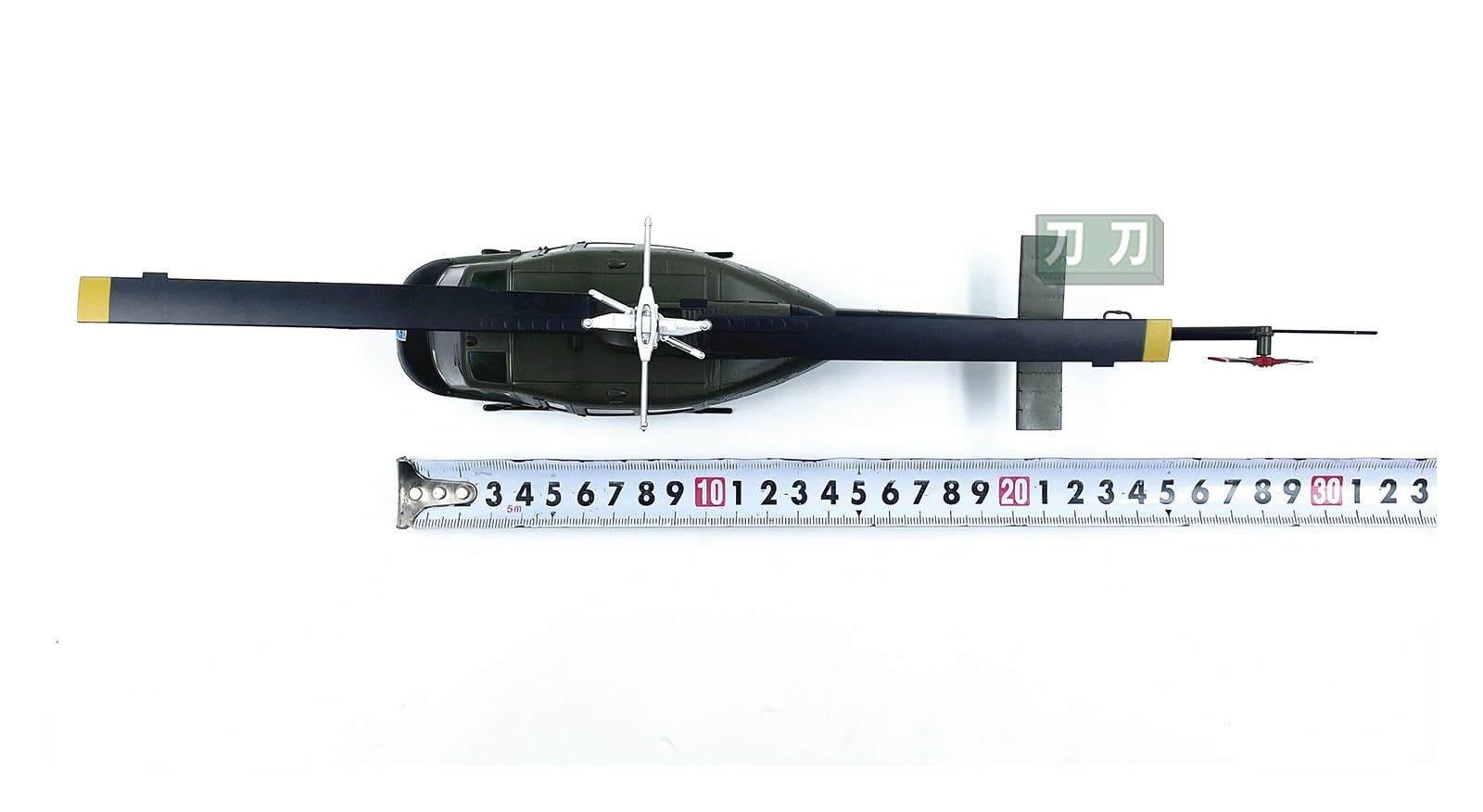 Amazon.co.jp: おもちゃ飛行機 1:48スケール UH-1 ヒューイ A