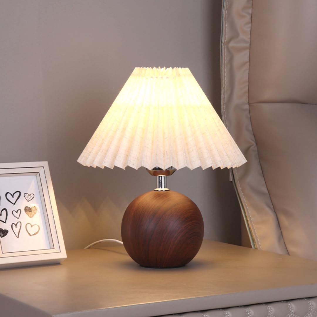 GUANSHAN Retro Simple Table Lamp French Pastoral Pleated Lampshade Table Light Decorative Bedside Table Lighting Night Light for Bedroom, Living Room