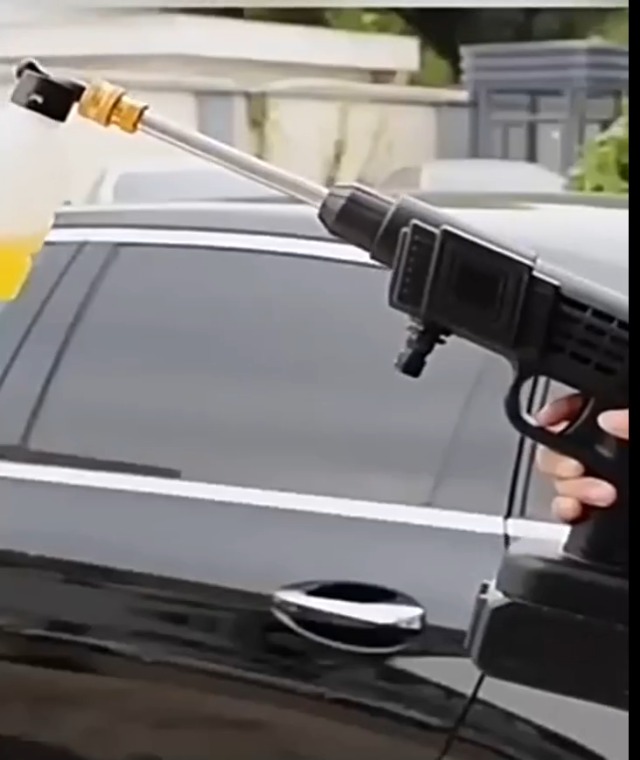 高圧洗浄機 8MPa バッテリー2個 6in1多機能ノズル 噴射距離10M Amazon | 高圧洗浄機 コードレス 充電式 【2025強化版】高圧洗浄