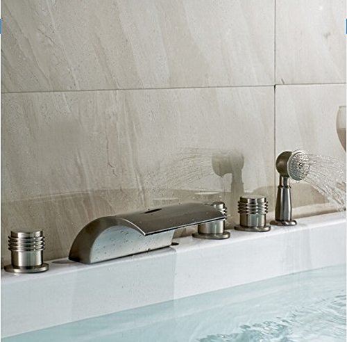 Mitigeur baignoire anti-traces nickel brossé Gowe pour remplacer votre vieux robinet