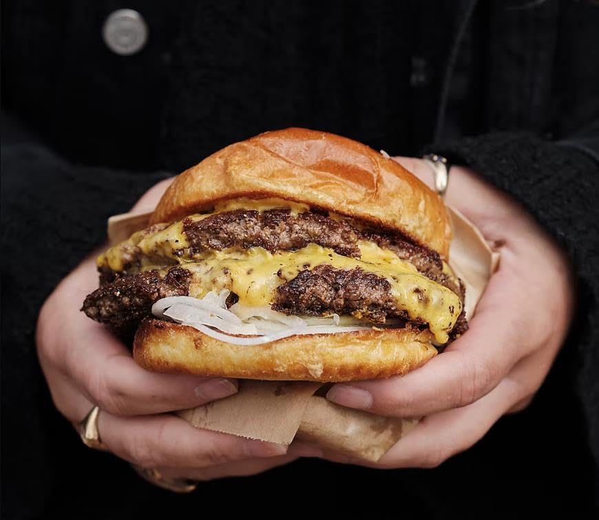 Smashed Burgers , Are made in the USA with one ingredient, 100% pure beef. No fillers here, which is why this product is 100% gluten free. Miami Beef Premium Blend Smashed Burgers comes with 20 grams of protein per serving and are an excellent source of protein. 20 pk [ 64 oz , 4 lb ]