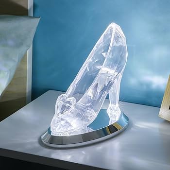 ディズニーストア　シンデレラ フィギュア ライトアップ ガラスの靴 ディズニーストア シンデレラ フィギュア ライトアップ ガラスの