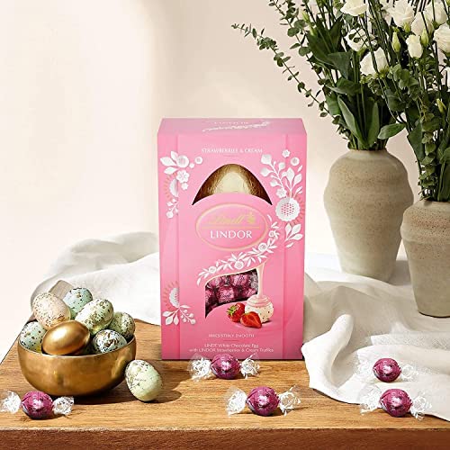 Lindt LINDOR Strawberries & Cream Easter Egg Gift, containing a Lindt White chocolate egg and LINDOR Strawberries & Cream truffles with a smooth melting filling -260g - Image 4