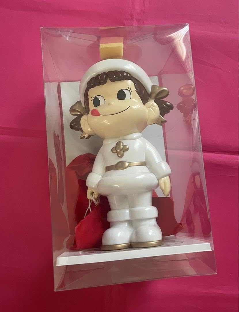 Amazon.co.jp: プレミアム ペコちゃん サンタ人形 フィギュア 貯金箱 
