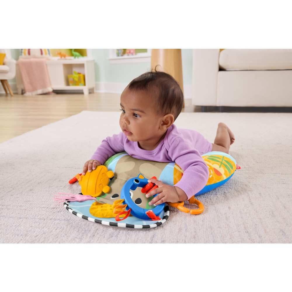 Fisher-Price - Cuscino Orsetto Dolce Relax, Supporto per Neonati a Tema Foresta con dentaruolo e sonaglino Inclusi, attività sensoriali per Il Gioco sul pancino, 0+ Mesi, JHB44