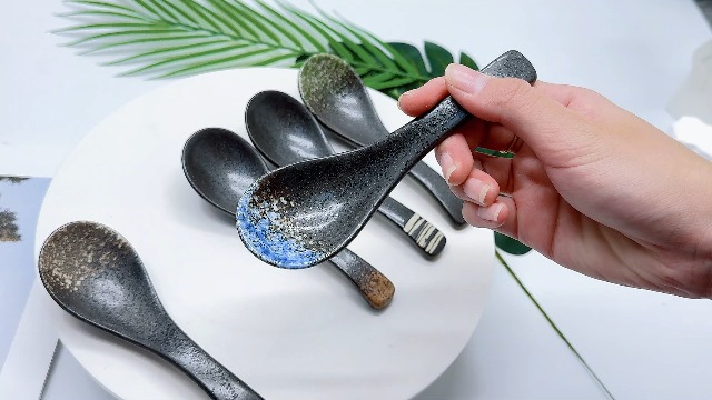 Set Di 5 Cucchiai In Ceramica | Stile Asiatico Per Ramen, Zuppa, Wonton | Design Retrò, Microonde E Lavastoviglie Safe - Foto 10