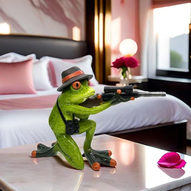 Creative Decorative Frog Figurine, Military Style with Binoculars and Rifles, Green Garden Statues, There are 2 Styles to Choose from (Squatting Frog)